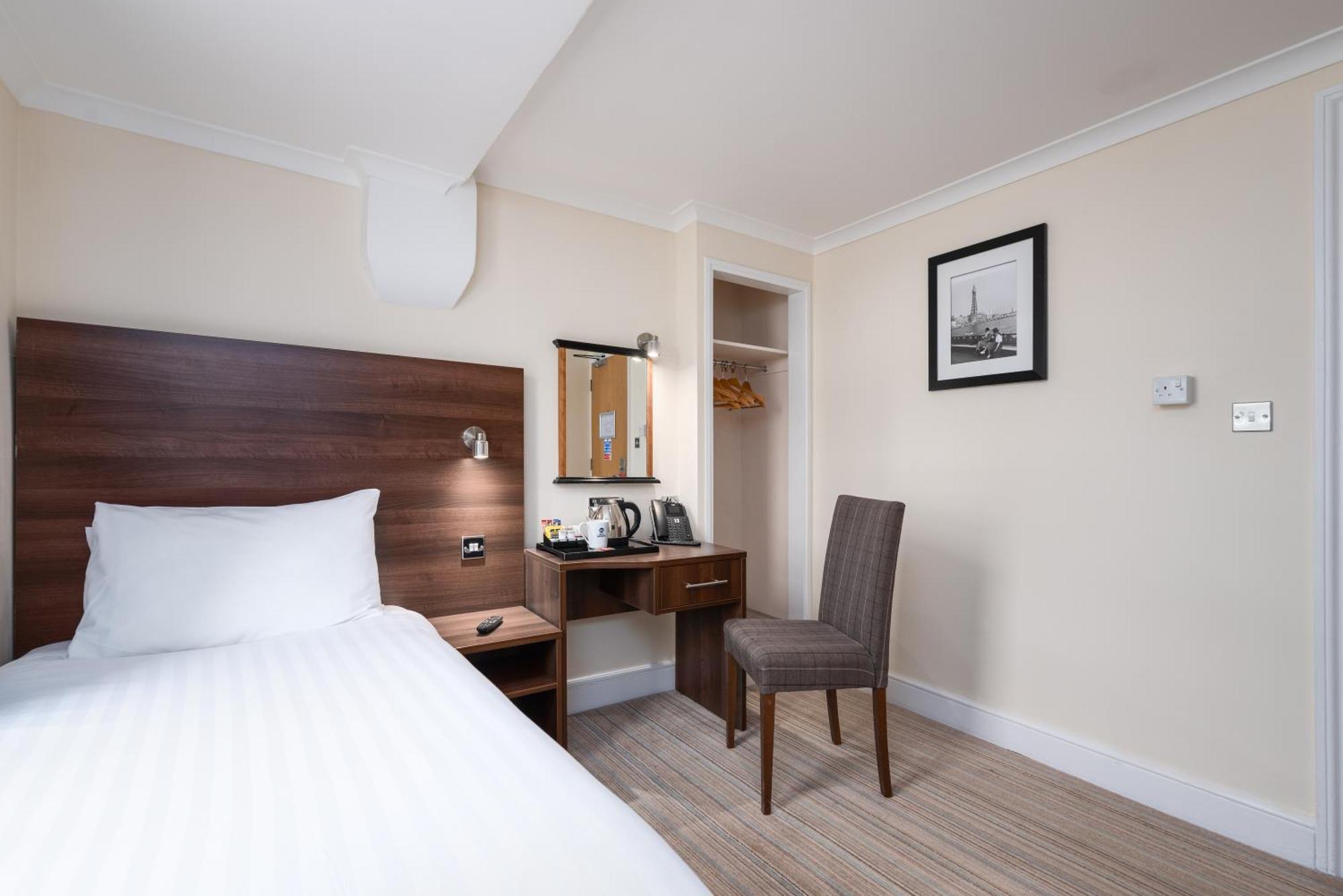 Best Western Carlton Hotel Blackpool Pokoj fotografie
